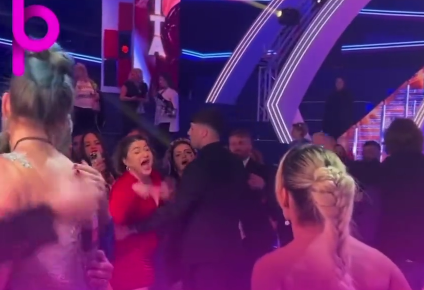 Le fan dei Donnalisi aggrediscono i Tavassi? Urla contro Oriana: intervengono i bodyguard – VIDEO preview