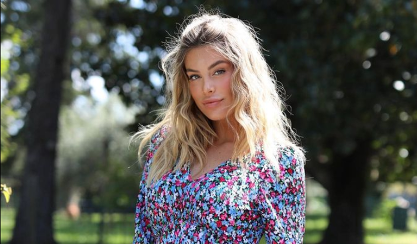 Sophie Codegoni svela la data del parto: quando nascerà la figlia Celine? – VIDEO preview