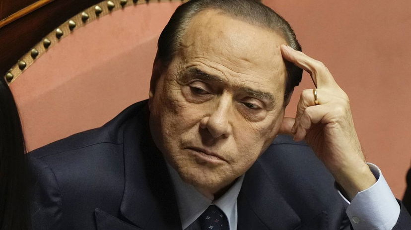 Come sta Silvio Berlusconi? Ricoverato in terapia intensiva, “tutti i figli in ospedale”: la situazione aggiornata preview
