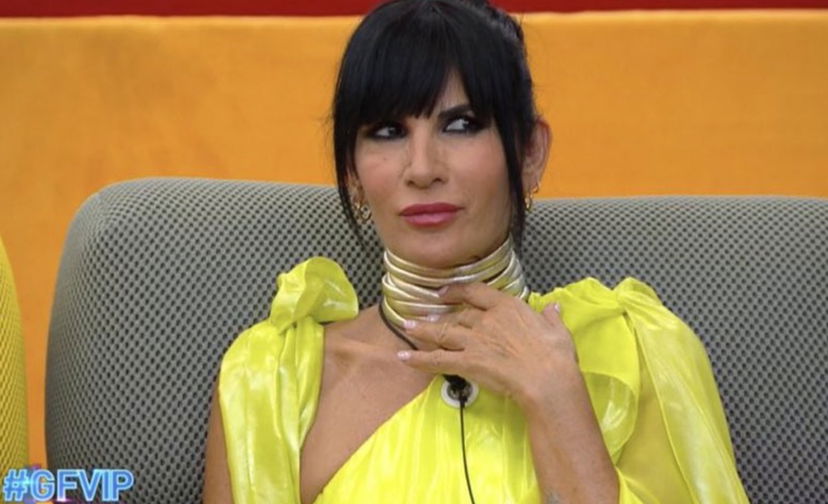 Perché Pamela Prati copre il collo? Cosa “nascondeva” al GF Vip, la verità preview