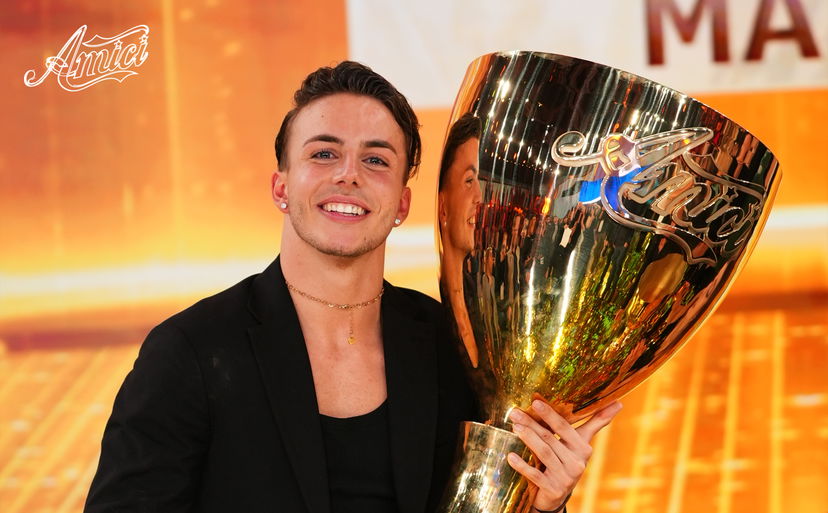 Ex gieffino contro la vittoria di Mattia Zenzola ad Amici 22: nel mirino anche prof e giuria – VIDEO preview