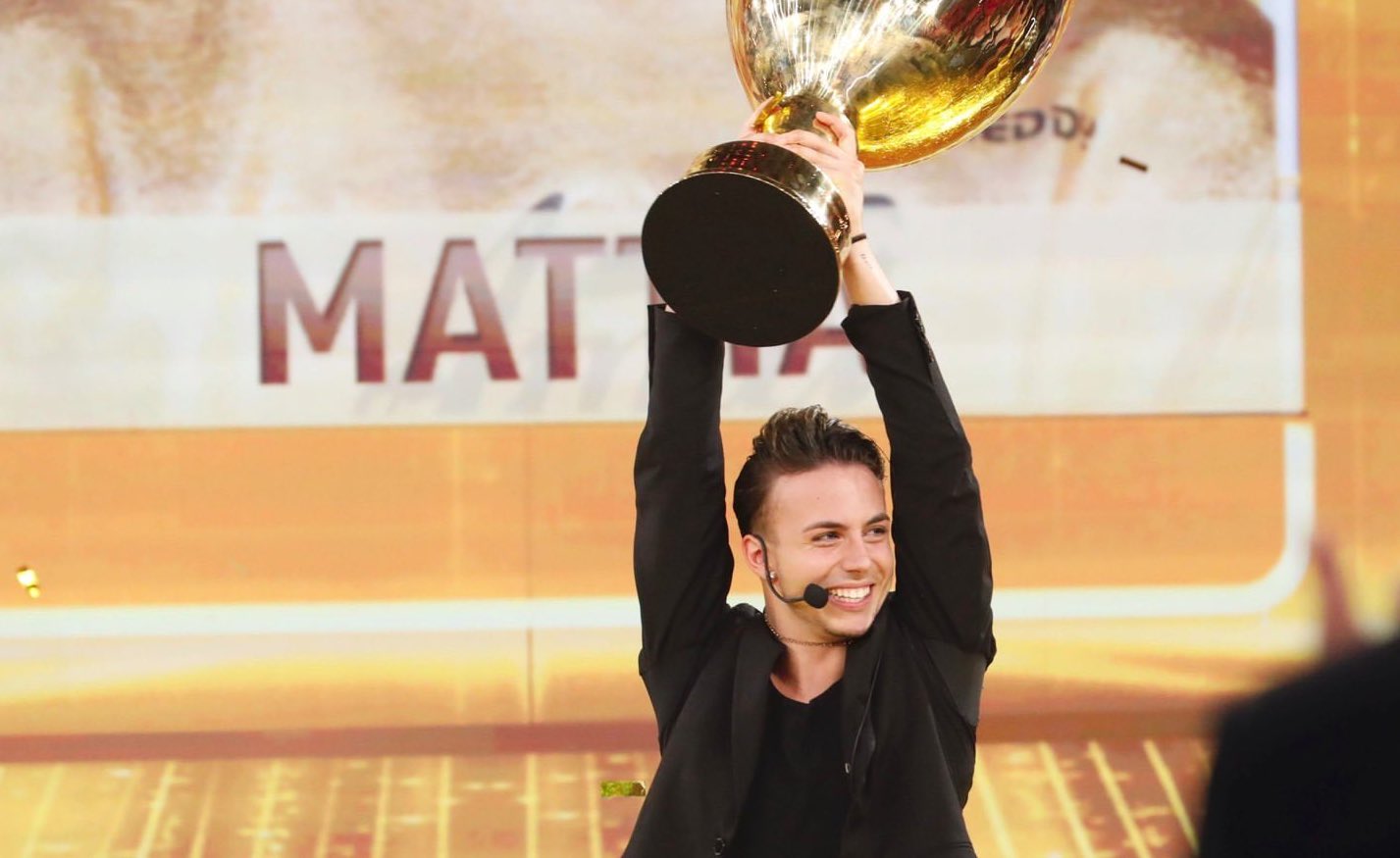 Mattia Zenzola vince Amici 22