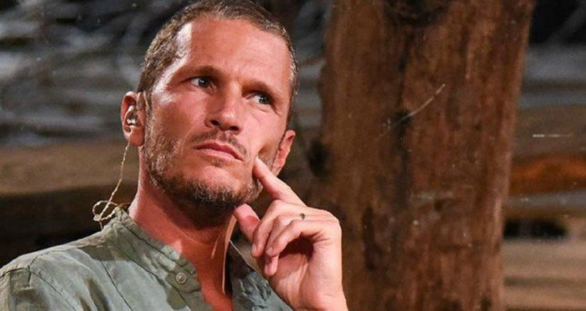 Isola dei Famosi, Alvin “ribaltato” dal manager di un naufrago: “Ti metti in competizione con la regina Ilary Blasi” preview