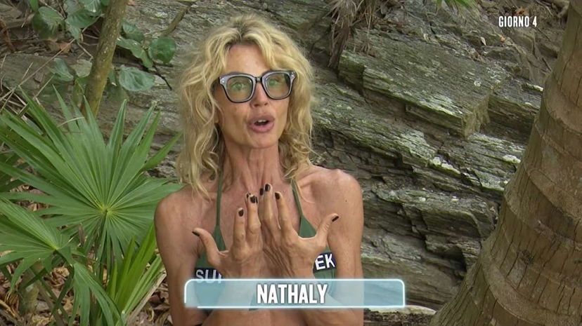 Isola, Nathaly Caldonazzo fa una richiesta ad Ilary Blasi: “Mi viene da vomitare, fate vedere i video in diretta!” preview