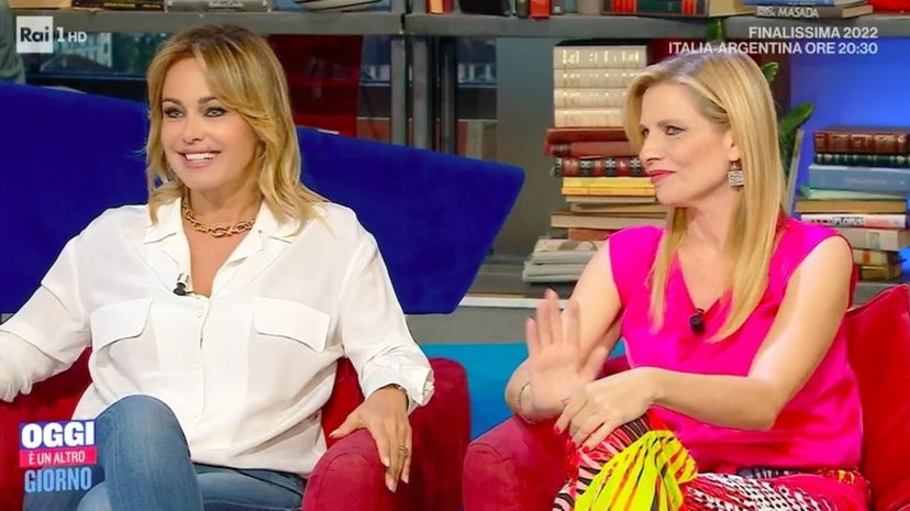 Sonia Bruganelli replica a Laura Freddi a distanza: il motivo ha ancora a che fare con Paolo Bonolis preview