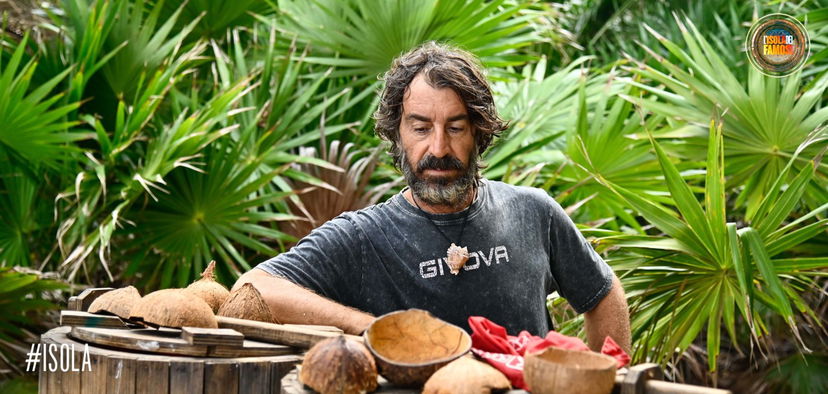 Naufraga “smaschera” Marco Mazzoli: “Ecco cosa voleva”, il retroscena all’Isola dei Famosi, cosa è successo preview