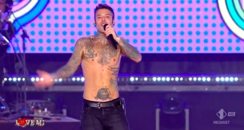 “Fedez è il divulgatore della merd* del nostro Paese”, durissimo attacco dell’ex concorrente del Grande Fratello Vip preview