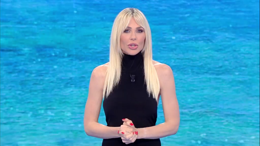 Bassi ascolti Isola dei Famosi: Ilary Blasi via da Mediaset? Cosa non andrebbe giù a Pier Silvio Berlusconi preview