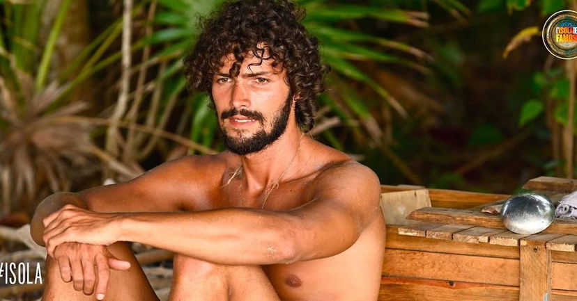 Isola dei Famosi: Gian Maria è bisessuale, lite con Pamela e precedente coming out (dove si dichiarava gay) preview