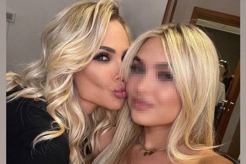 Rottura tra Chanel e Francesco Totti? “Colpa di Noemi Bocchi” preview