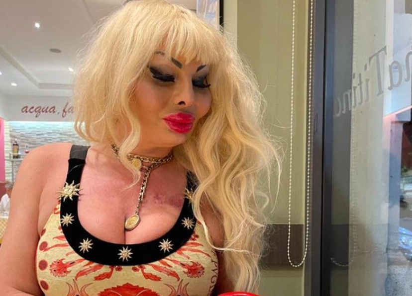 “Si sente una star di Hollywood!”, Elenoire Ferruzzi delusa da ex Vippone svela con chi è rimasta in contatto preview