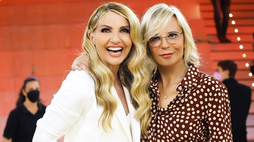 Maria De Filippi pazza di Lorella Cuccarini: prof ad Amici 23, sarà anche in un altro “programma Fascino”? preview