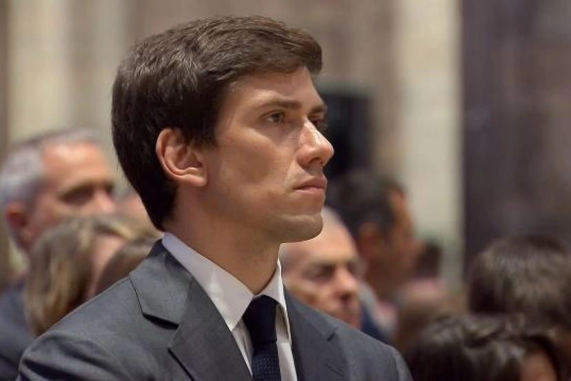 Luigi Berlusconi “sparisce” dal terzo testamento: è giallo, perché manca il nome dell’ultimo figlio? preview