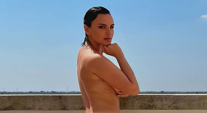 Arisa, scatti bollenti e appello h0t: “Valuto proposte di matrimonio”, ecco cosa cerca la cantante preview