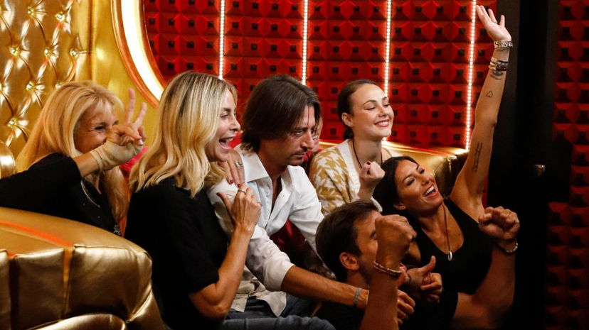 Ex Vippona tradita dall’ex, come ha scoperto le corna? “Scontrini e agendina nera: 2000 numeri di donne con accanto il punteggio” preview