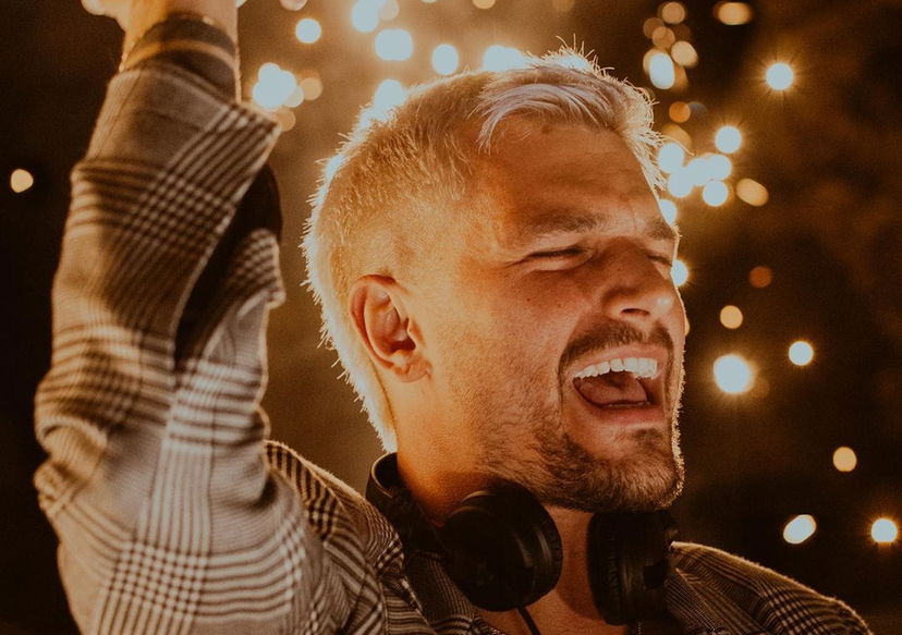 Andrea Zelletta al centro delle polemiche interviene: “scelte mie e di Natalia? Rispetto!” preview