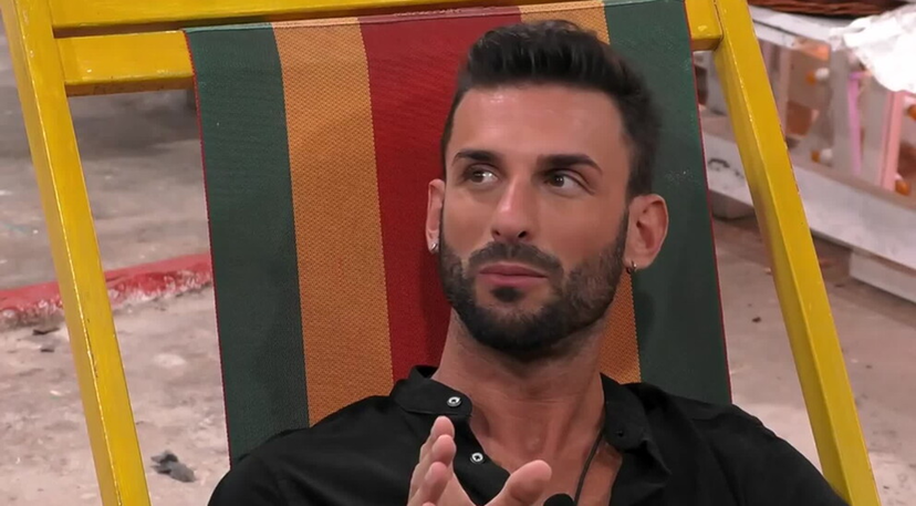 Claudio Roma, il migliore amico contro Signorini: ed è un ex volto di Uomini e Donne che conosciamo molto bene… preview