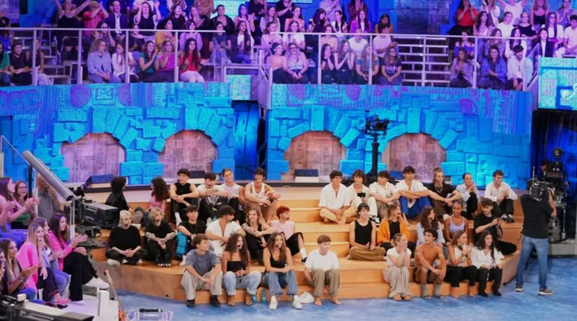 Classe di Amici 23, cantanti e ballerini: quali professori hanno scelto preview