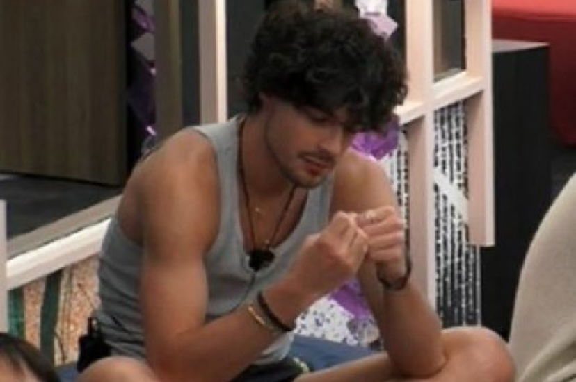 Preferito Grande Fratello: Vittorio Menozzi o Beatrice Luzzi? Ecco cosa dicono i sondaggi preview