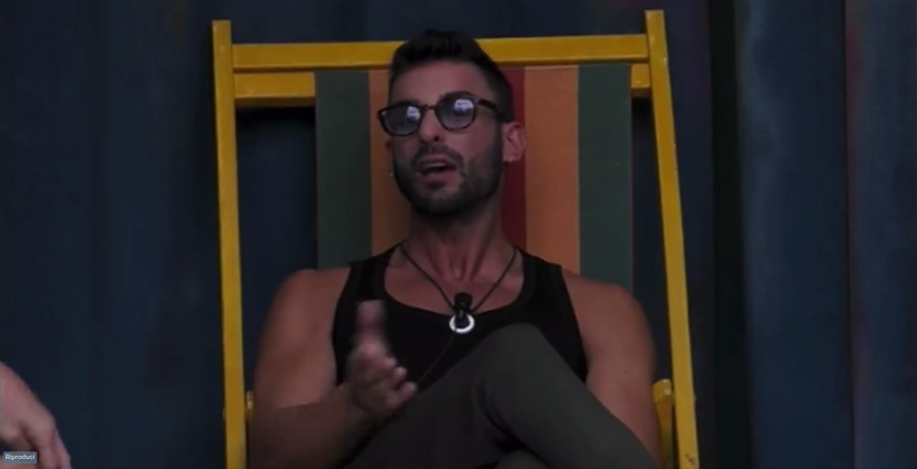 Claudio Roma contro Signorini al Grande Fratello: “Non doveva dirlo!” – VIDEO preview
