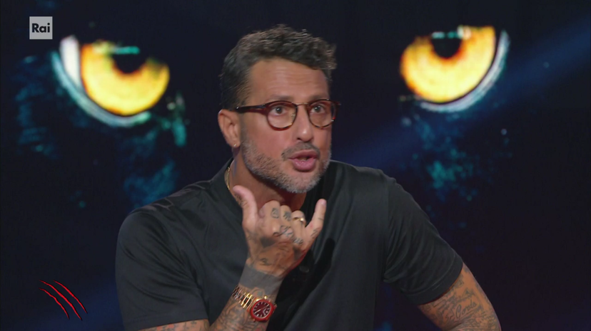 Fabrizio Corona difende Belen Rodriguez da Cattelan: “Se sta male va lasciata stare!”, la reazione dopo il monologo preview