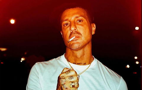 Fabrizio Corona, rissa in Sardegna: “Ti prendo a schiaffi!” – VIDEO preview