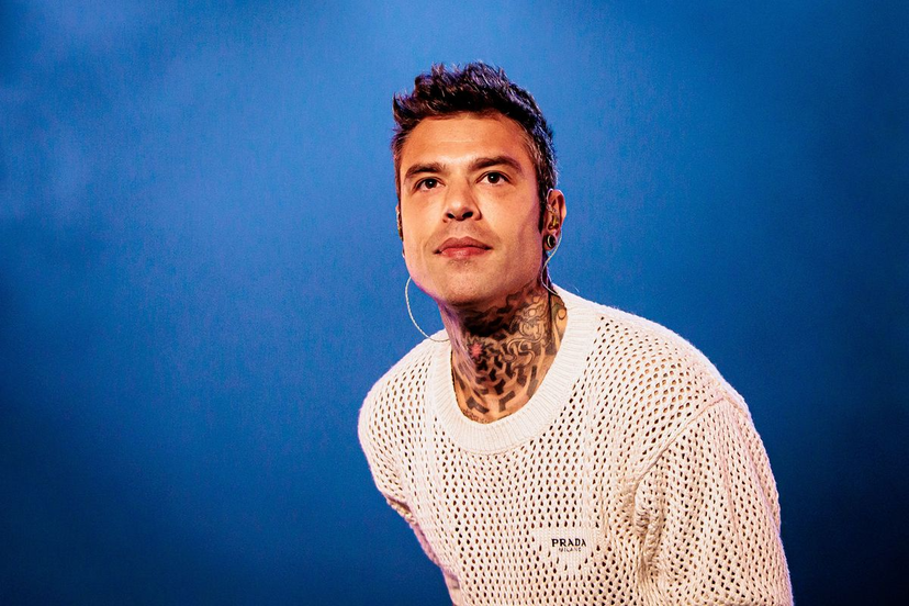 Fedez è stato operato ancora, nuovo sanguinamento: “E’ molto debole”, come sta? Le ultime notizie preview