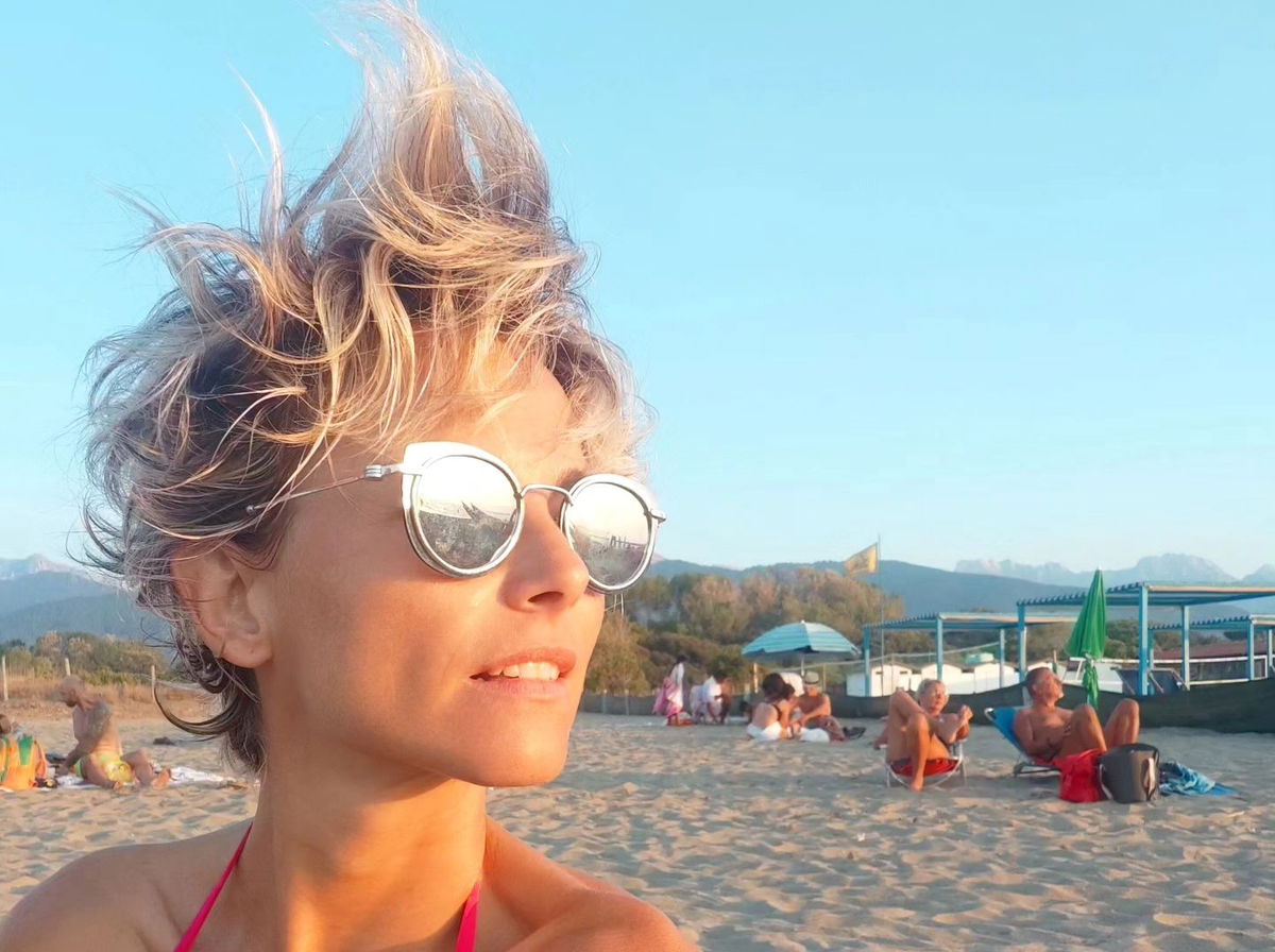 Francesca Fialdini definita lesbica solo perché ha i capelli corti: il suo lungo sfogo social article-post
