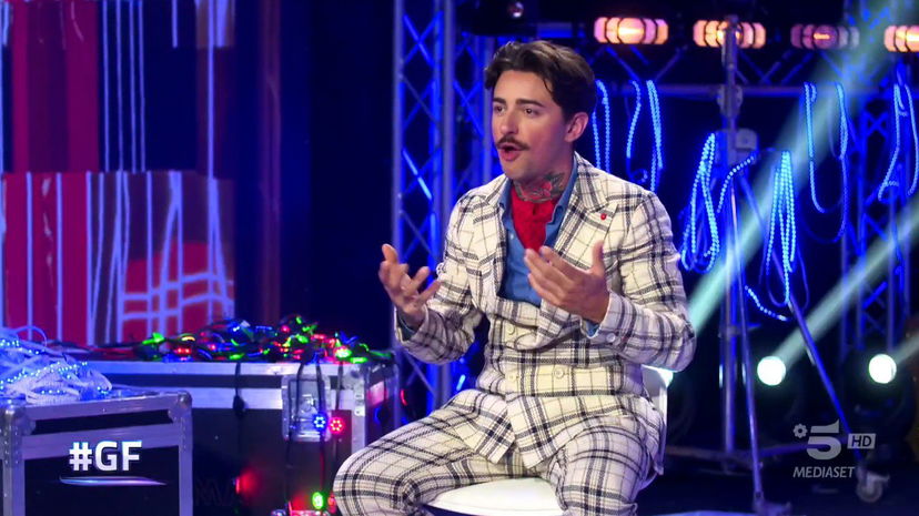 Lorenzo Remotti è il concorrente NIP del Grande Fratello: calzolaio super tatuato preview