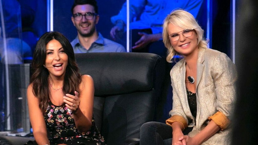 Sabrina Ferilli e Maria De Filippi, com’è nata la loro amicizia ed il retroscena su Tu si que vales preview