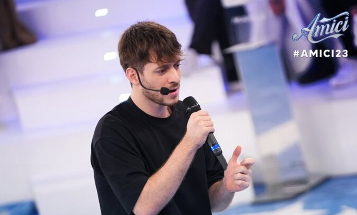 Amici 23, la famosissima TikToker è anche l'ex fidanzata di Holden