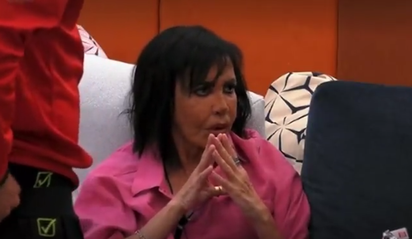 Fiordaliso vuole tirare una “padellata” ad una inquilina: “Ma va a ca*are!” preview