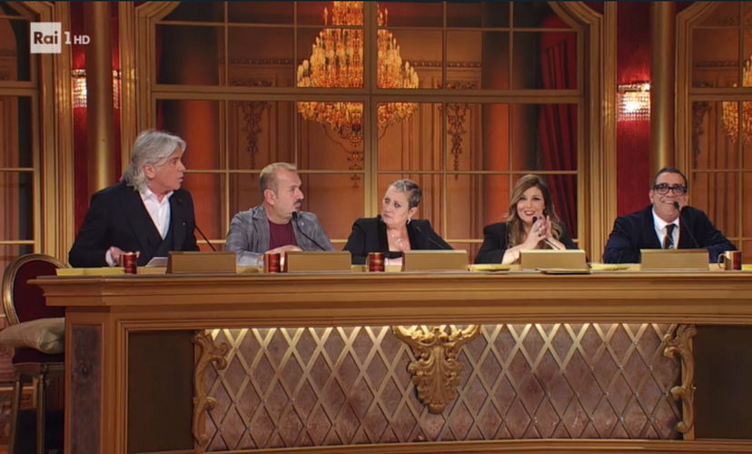 Perché Ivan Zazzaroni sta in piedi a Ballando con le Stelle? Svelato il motivo: parla il giurato preview