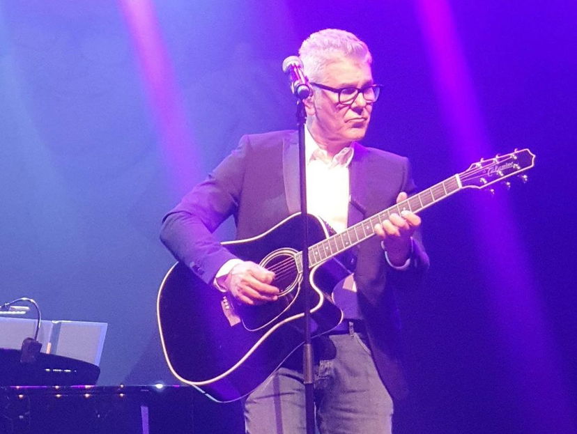 La malattia di Michele Zarrillo, vivo grazie alla moglie: “Mi ha salvato la vita” preview