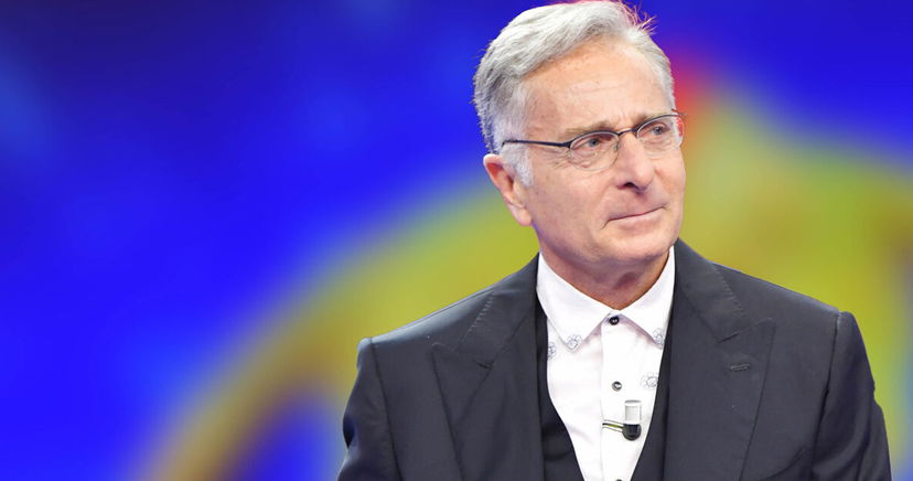 Angeli contro Demoni, chi sono i protagonisti di Ciao Darwin: Giulia Diamond, l’ex sacerdote berlusconiano Marco Macrì e il resto del cast preview