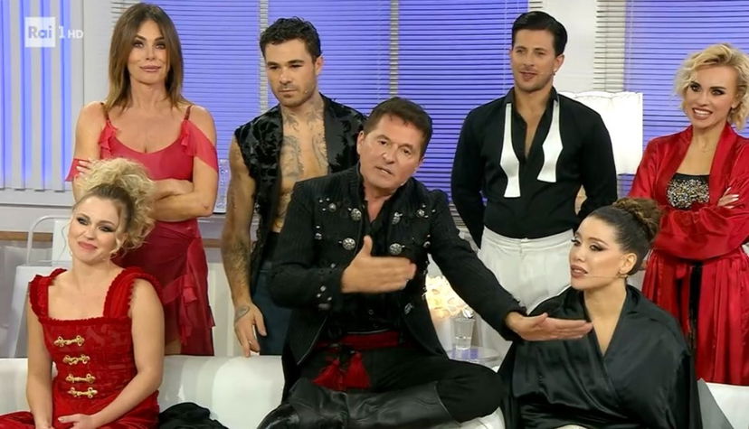 Rissa sfiorata a Ballando con le Stelle tra due concorrenti: “Separati fisicamente”, Selvaggia Lucarelli interviene e si schiera preview