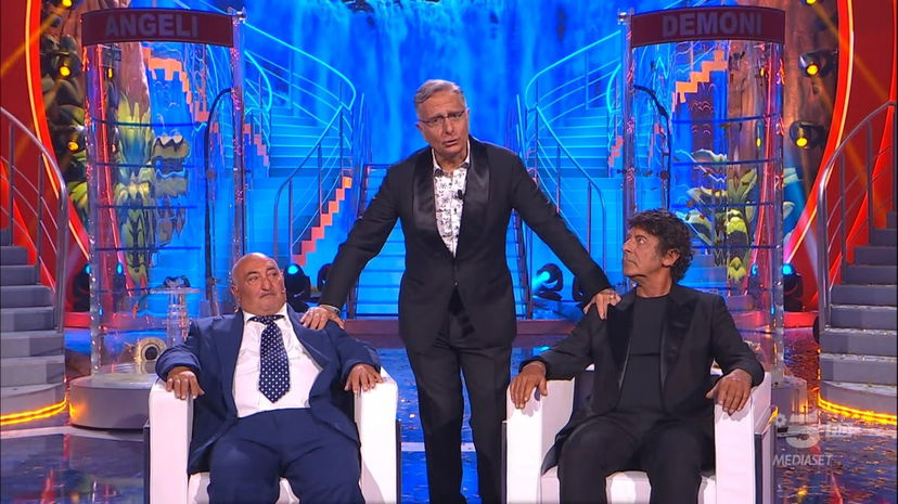 Morto Emilio Contaldo, inviato esterno di Ciao Darwin, protagonista nella prima puntata: ecco cosa è successo preview