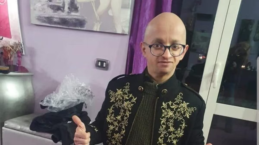 E’ morto Andrea Iovino, addio al fratello di Giovannino di Tu si que vales: i funerali a Nola preview