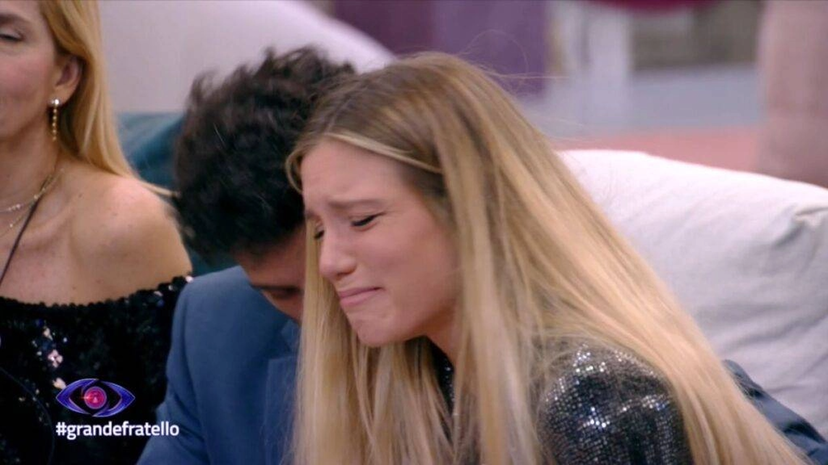 Anita Olivieri svela perché è sparita dalla Casa del Grande Fratello e piange: “Ecco cosa mi hanno chiesto di fare…” – VIDEO preview