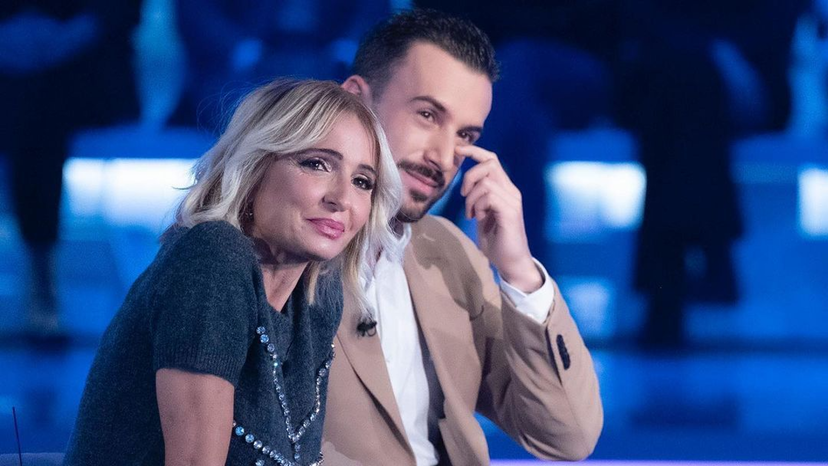 Andreas Muller, l’annuncio che non ti aspetti sulla gravidanza di Veronica Peparini: “Stava andando tutto bene, ma…” preview