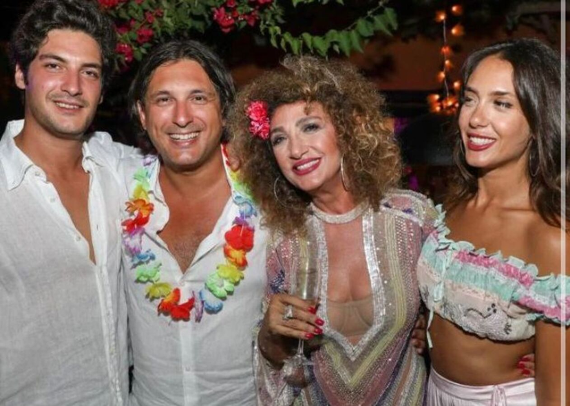 Mario Merello, Giacomo, Carolina e Tommaso: chi sono il marito ed i figli di Marcella Bella preview