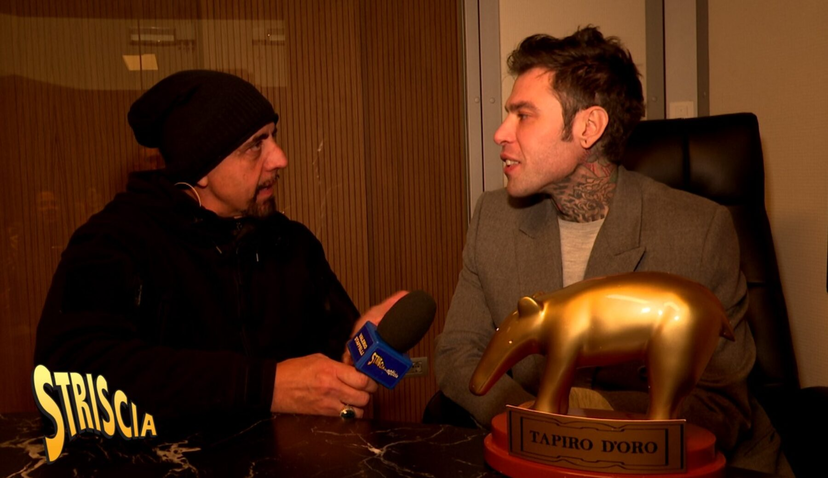 Tapiro di Striscia a Fedez per il “caso” Morgan: frecciatina al resto dei colleghi di X Factor preview