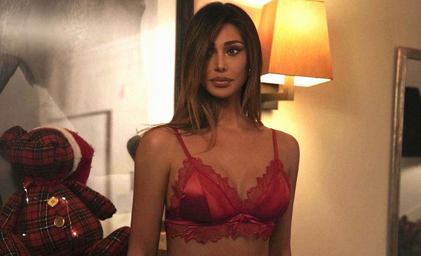 “Ami De Martino ma non sta con te, la bellezza non basta”: Belen replica ai finti complimenti degli hater preview