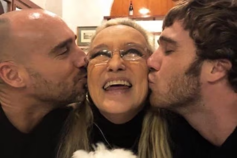 I figli di Eleonora Giorgi: chi sono Andrea Rizzoli e Paolo Ciavarro preview