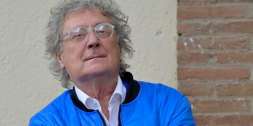 Moglie e figli di Enzo Iacchetti: chi sono Roberta e Martino, carriera e vita privata preview