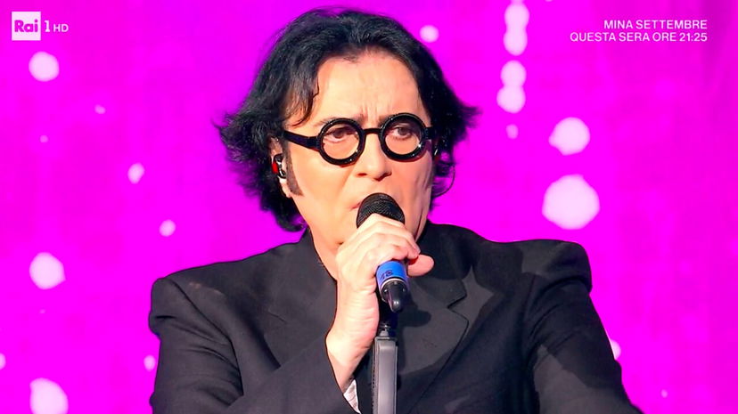 Moglie, figli e nipotine di Renato Zero: chi sono le sue storiche fidanzate preview