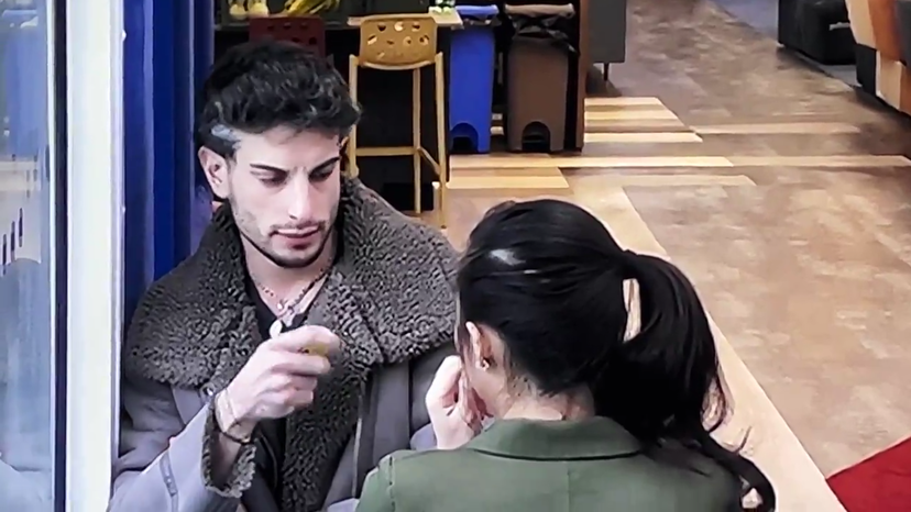Discorso in codice tra Giuseppe Garibaldi e Rosy Chin? Un video li incastra, ecco cosa si sarebbero detti preview