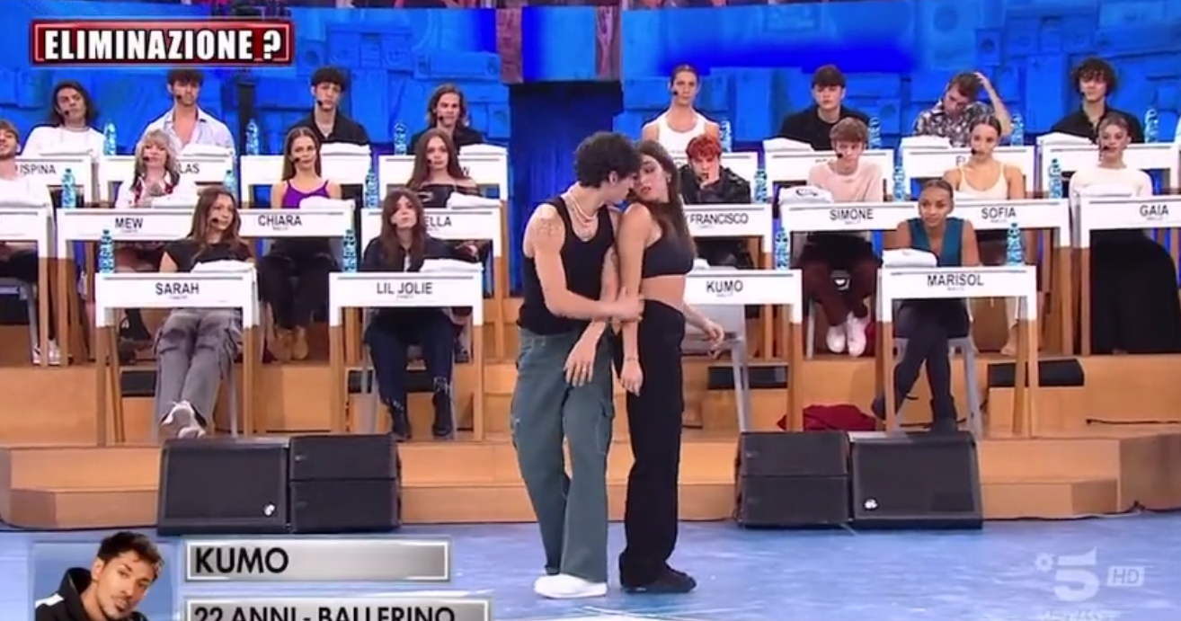 Amici 23, "corna gate": Kumo ha tradito la fidanzata con Giulia Stabile?