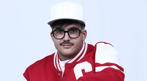 Geolier viene corretto in radio per il suo napoletano: la reazione preview