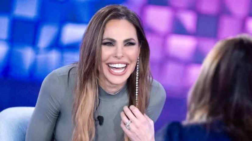 Nuova conduzione per Ilary Blasi: su Canale 5 al posto di un’ex Vippona preview